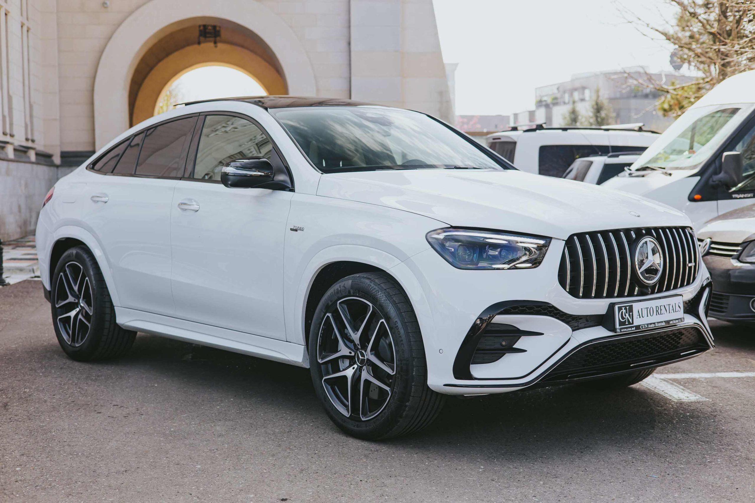 Mercedes-Benz GLE 53 AMG 4MATIC+ Coupe opalite bright white