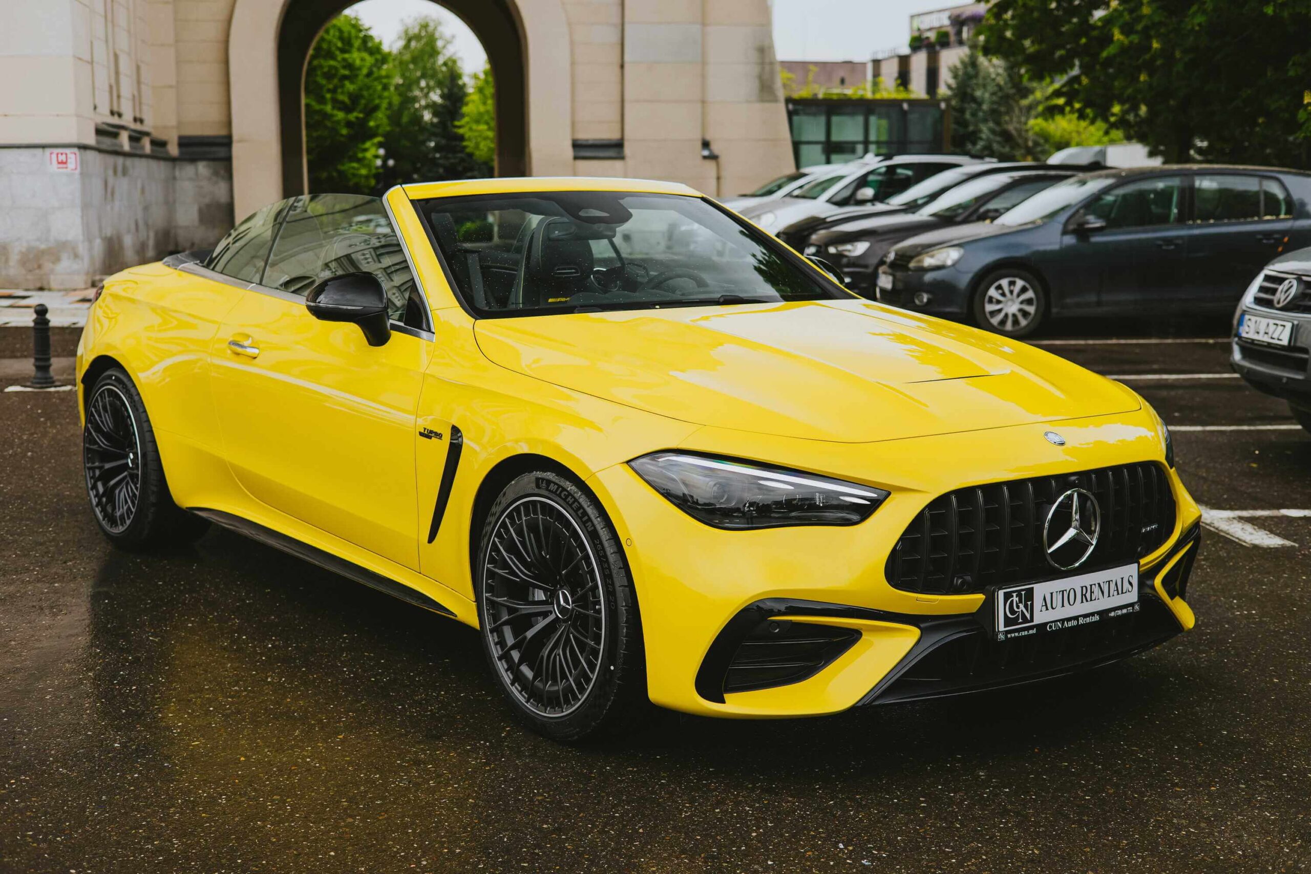 Mercedes-Benz CLE 53 AMG 4MATIC+ Cabrio sun yellow