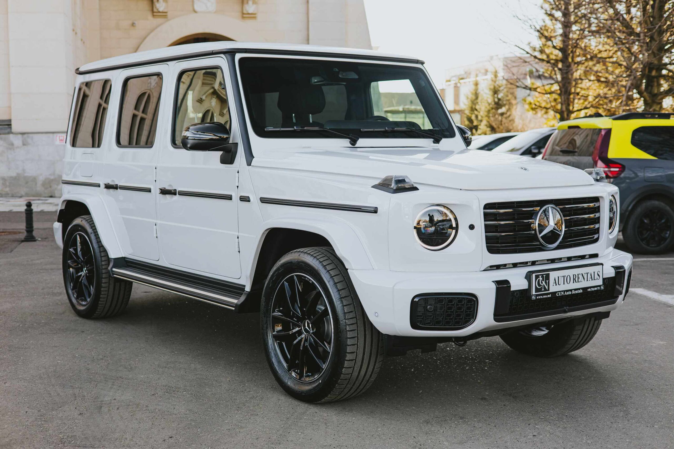 Mercedes-Benz G 450 d opalite bright white