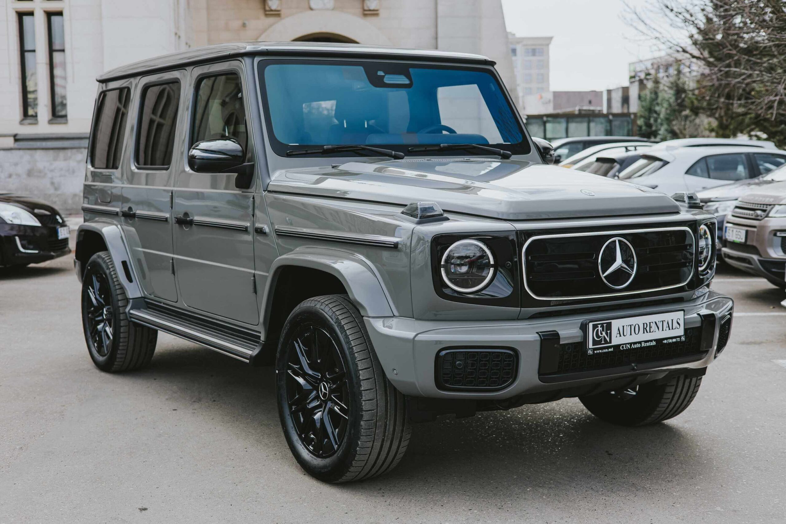Mercedes-Benz G 580 classic grey